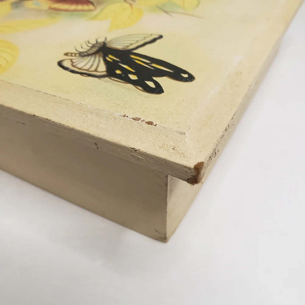 vintage recipe box design with butterflies. 167